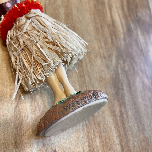 Dashboard Hula Girl - Picture 5 of 6